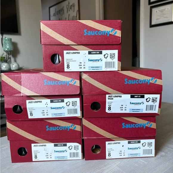 Saucony Jazz Men's Sneakers - Gray, Black, Cream, and White - Picture 2 of 8